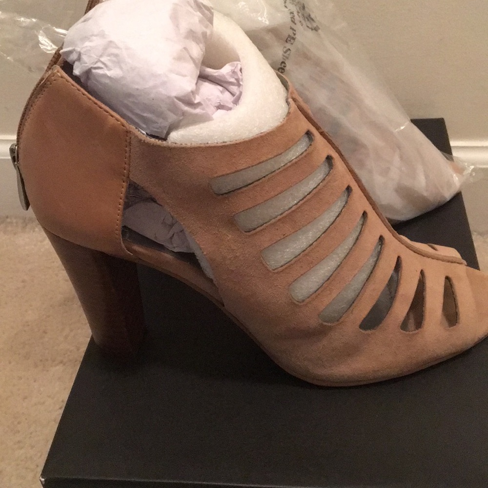 Cute suede and leather peep toe